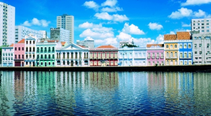 Casarões-coloridos-do-Recife-antigo