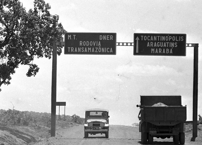 Rodovia Transamazônica em uso