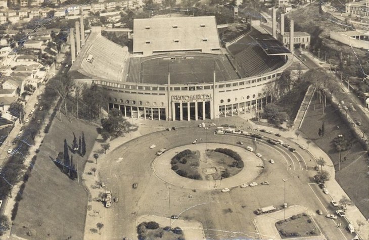 Praça Charles Miller